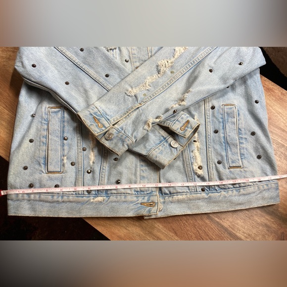 Oversized TOPSHOP Distressed Moto denim Jacket pale blue denim studded US 8 $150 - Picture 16 of 16